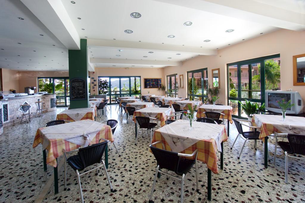 Hotel Athina Каравомилос Экстерьер фото